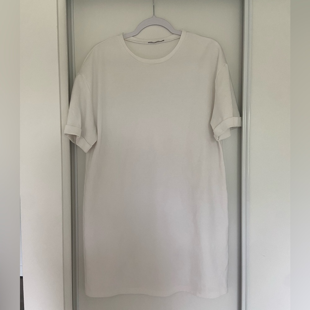 Zara Dress - T-shirt Dress Size Medium